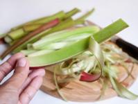 Rhubarb: benefits and harm to the body, recipes Rhubarb juice for the winter